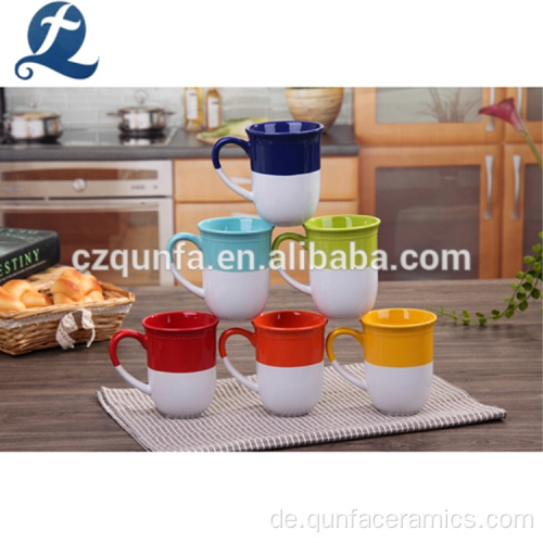Zweifarbige Kaffeetasse aus Keramik mit Griff
